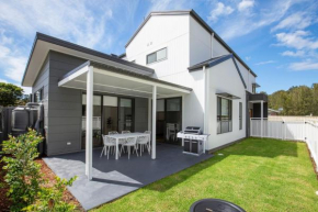 Shiloh Shores - Pet Friendly with Fire Pit - 5 Mins to Beach Culburra Beach